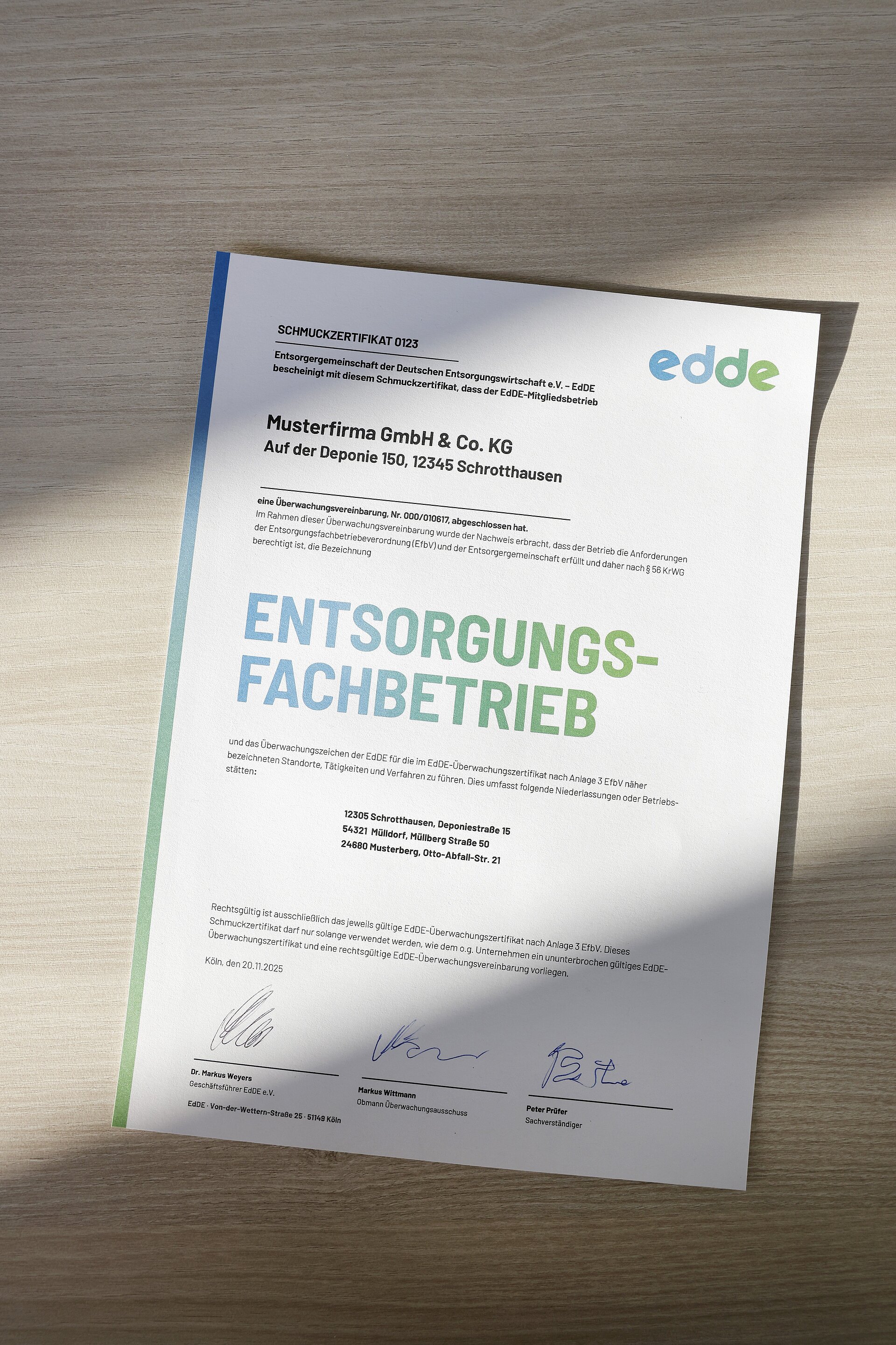 EdDE-Schmuckzertifikat (Muster) EdDE-Schmuckzertifikat (Muster)